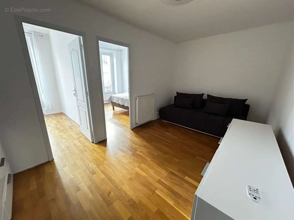 Appartement à PARIS-11E