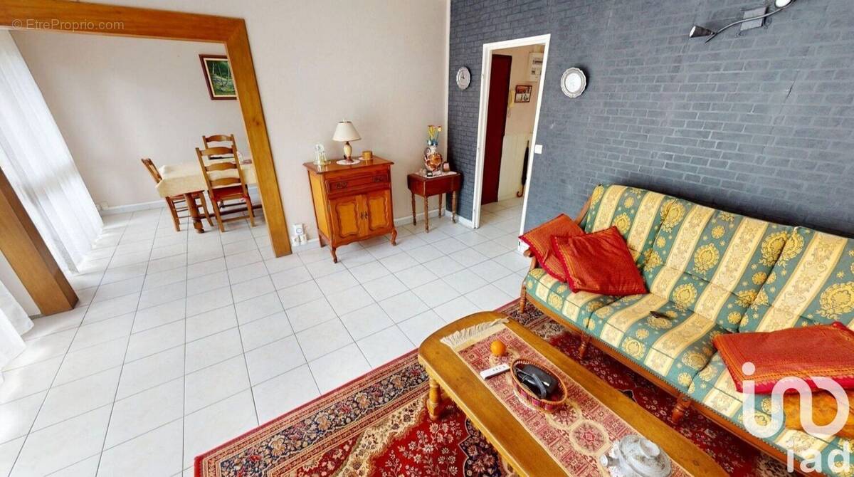 Photo 1 - Appartement à SAINT-FARGEAU-PONTHIERRY