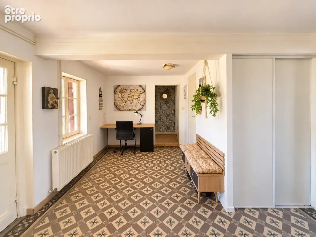 Belle longère de caractère rénovée   3 chambres, dépendances & potentiel - photo 4