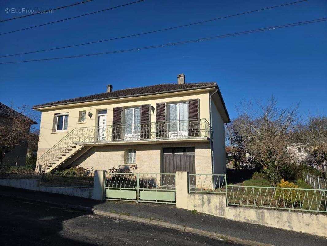 Maison à COULOUNIEIX-CHAMIERS