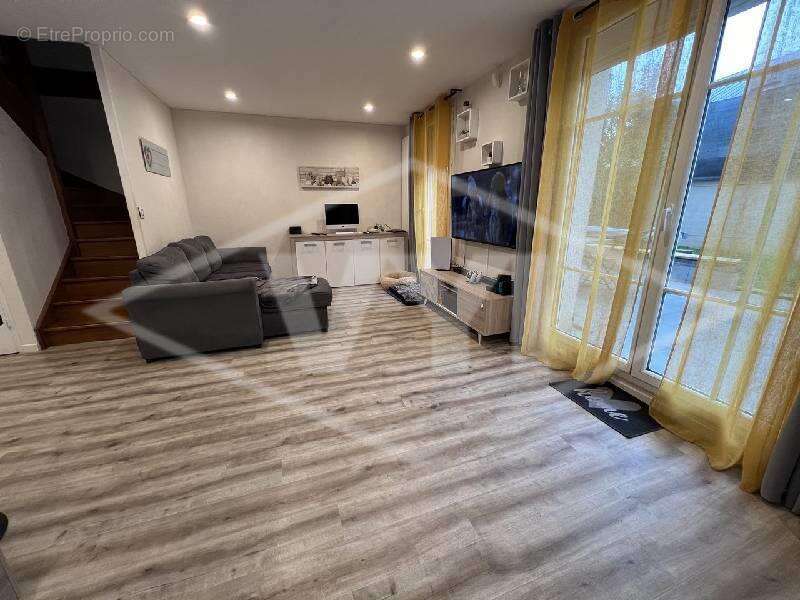 Maison à COMBS-LA-VILLE