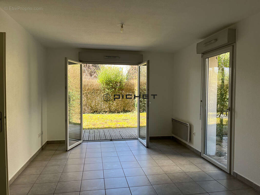 Appartement à SAINT-GENIS-POUILLY