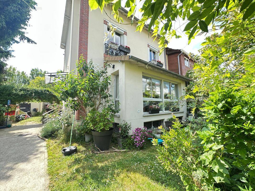 Maison à SAINT-MAUR-DES-FOSSES