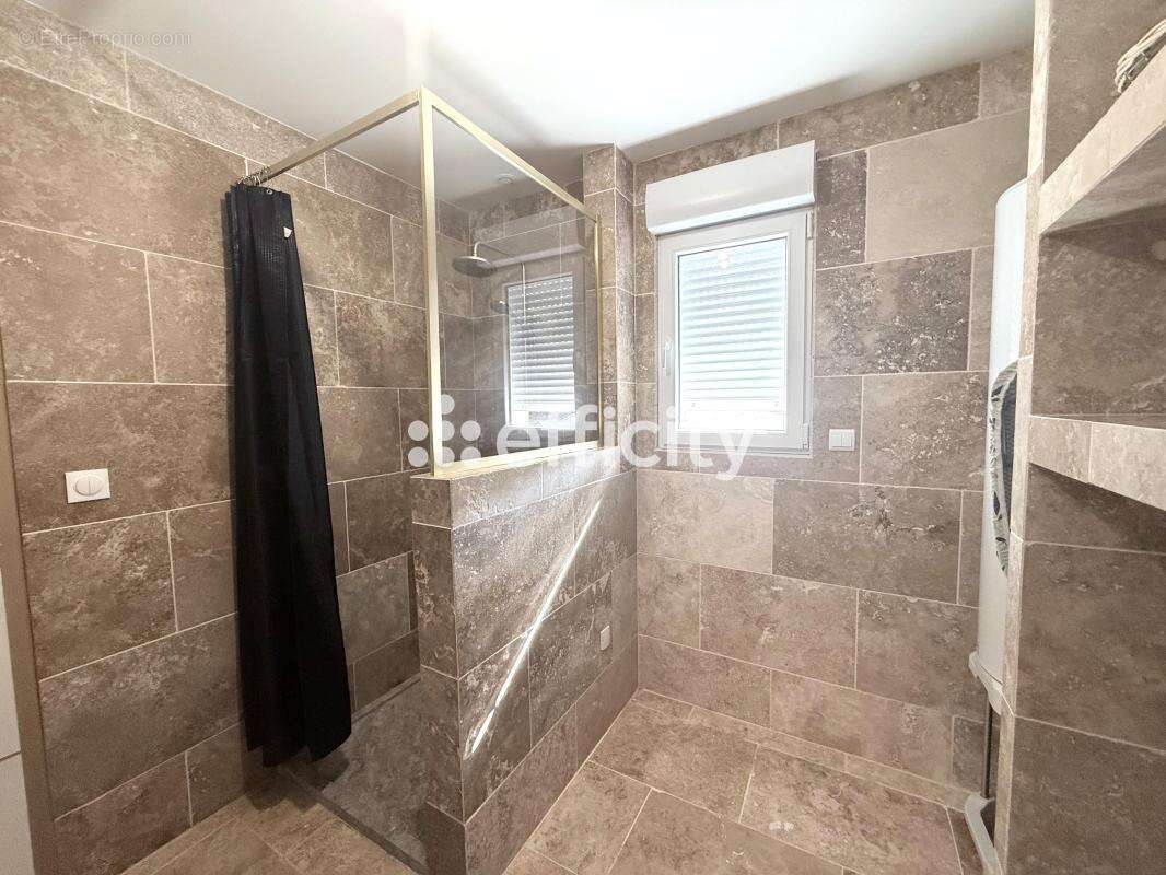 Maison 80 m² à Verteuil-Sur-Charente  - photo 9