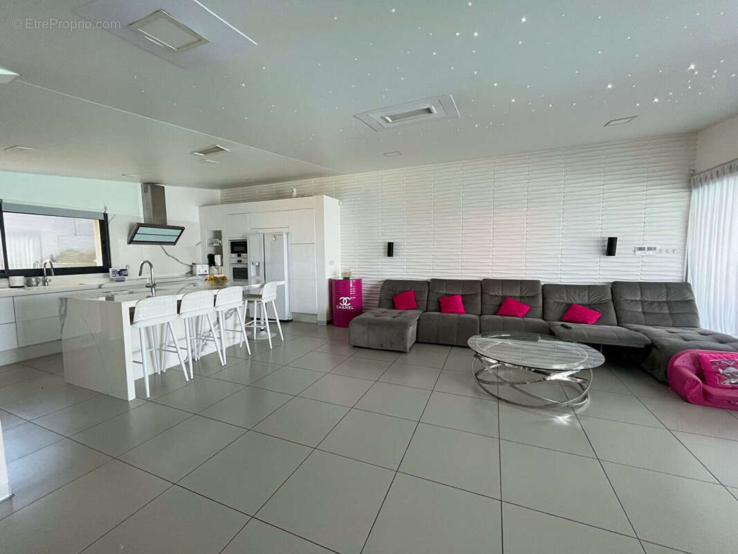 Maison à CASE-PILOTE