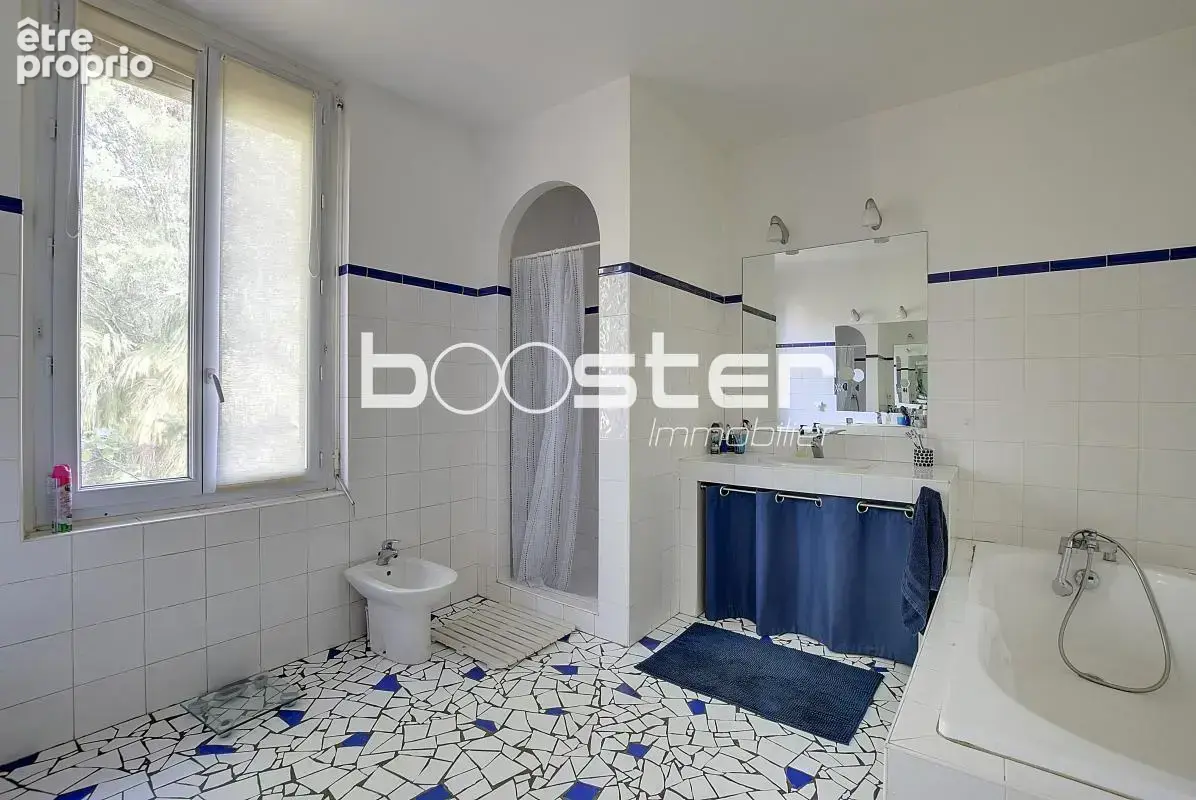 7 Deniers - Maison familiale 155 m² avec superbes extérieurs, deux terrasses et jardin arboré - photo 9