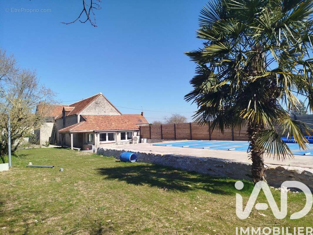 Maison 140 m² à Villermain  - photo 4