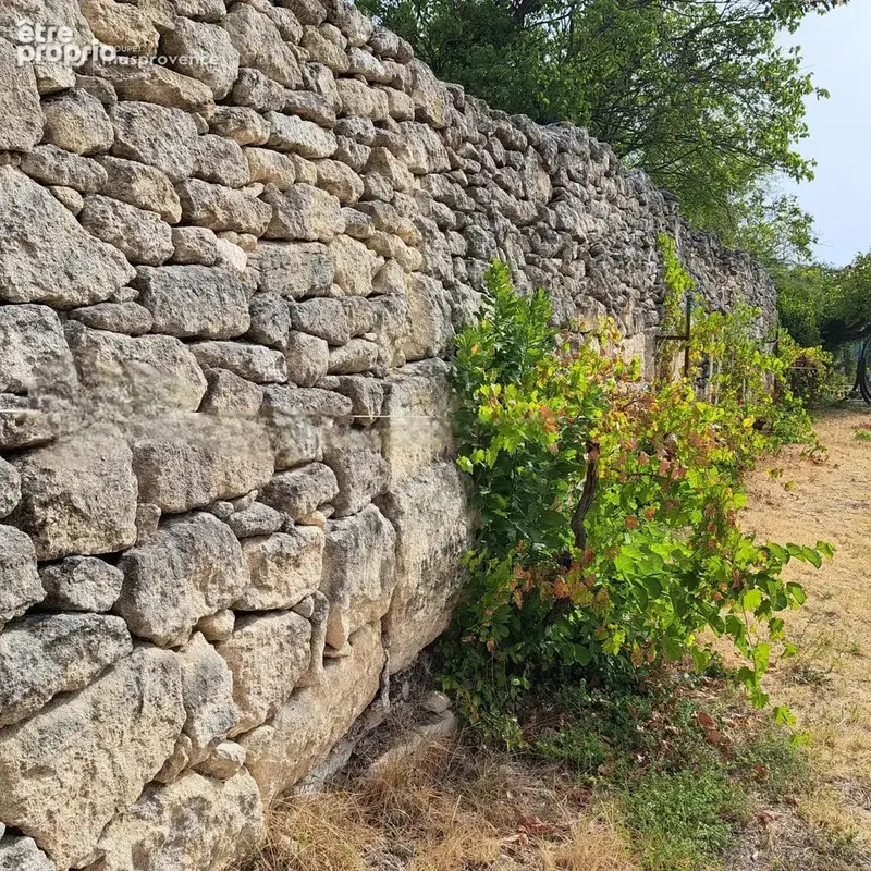 Photo Terrain à Saint-Remy-De-Provence au prix de 550 000€