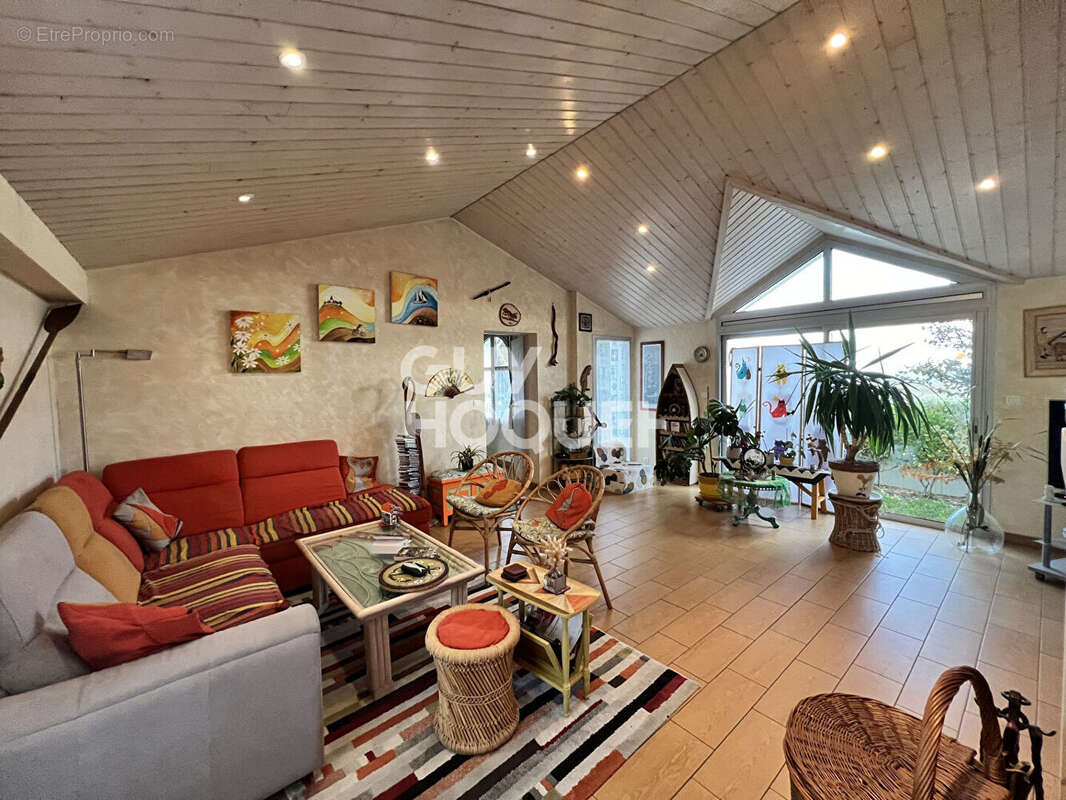 Maison à NOTRE-DAME-DE-RIEZ