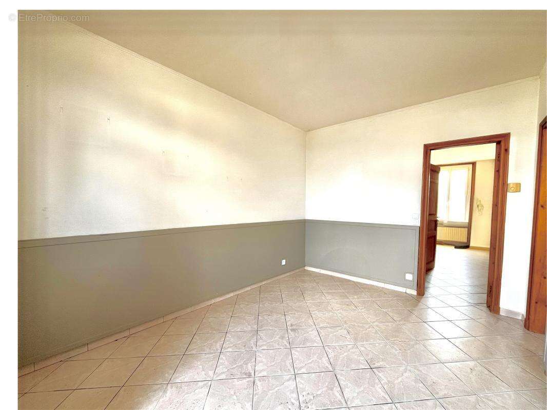 Appartement à BELLEU