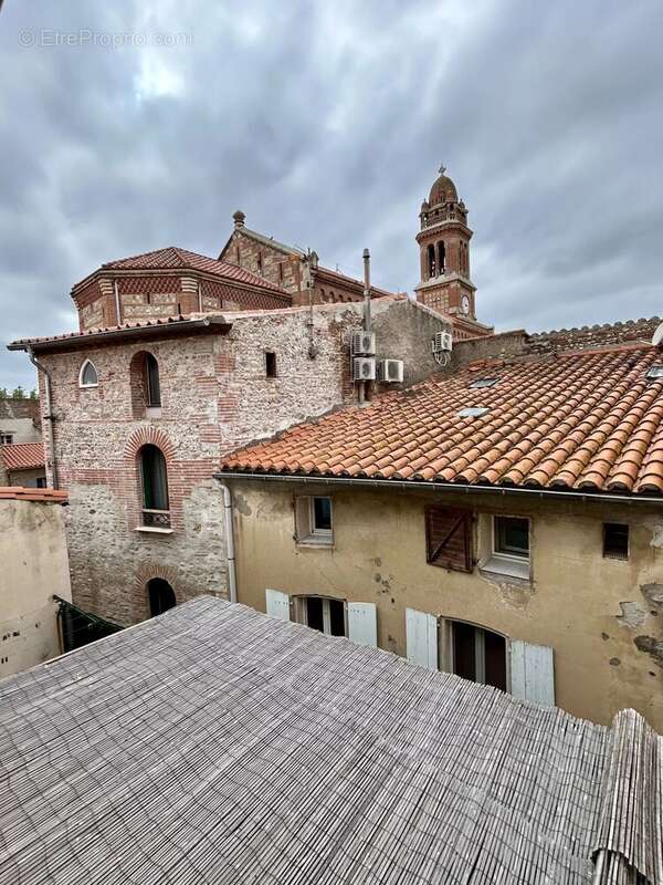 Appartement à PEZILLA-LA-RIVIERE