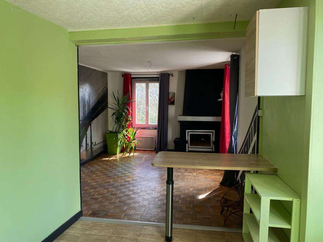 Appartement à LAMURE-SUR-AZERGUES