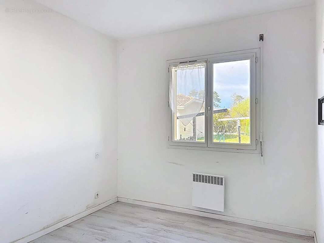 Maison à PARENTIS-EN-BORN