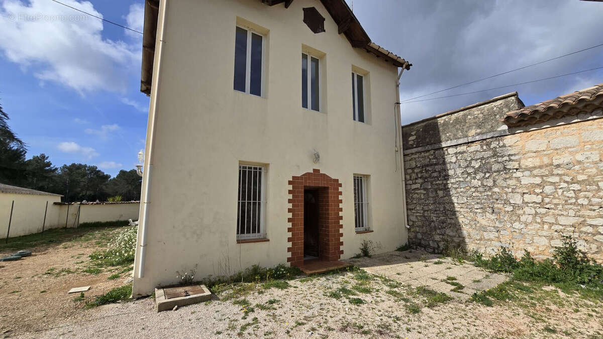 Maison à LE CASTELLET