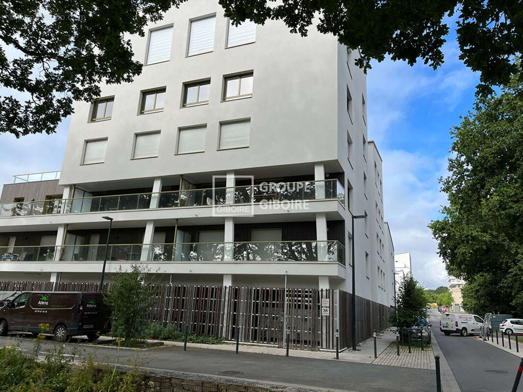 Agence giboire - appartement type 2 de plus de 45,69m²  a cesson sevigne - photo 7