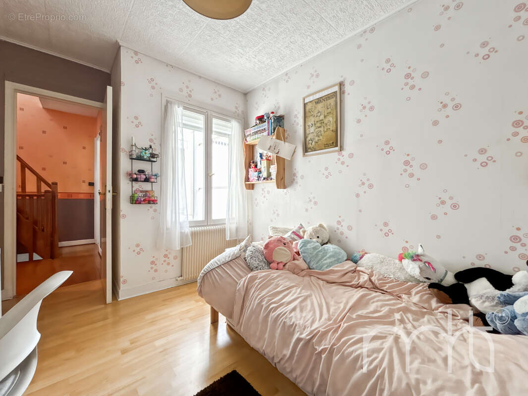 Appartement à COLOMBES