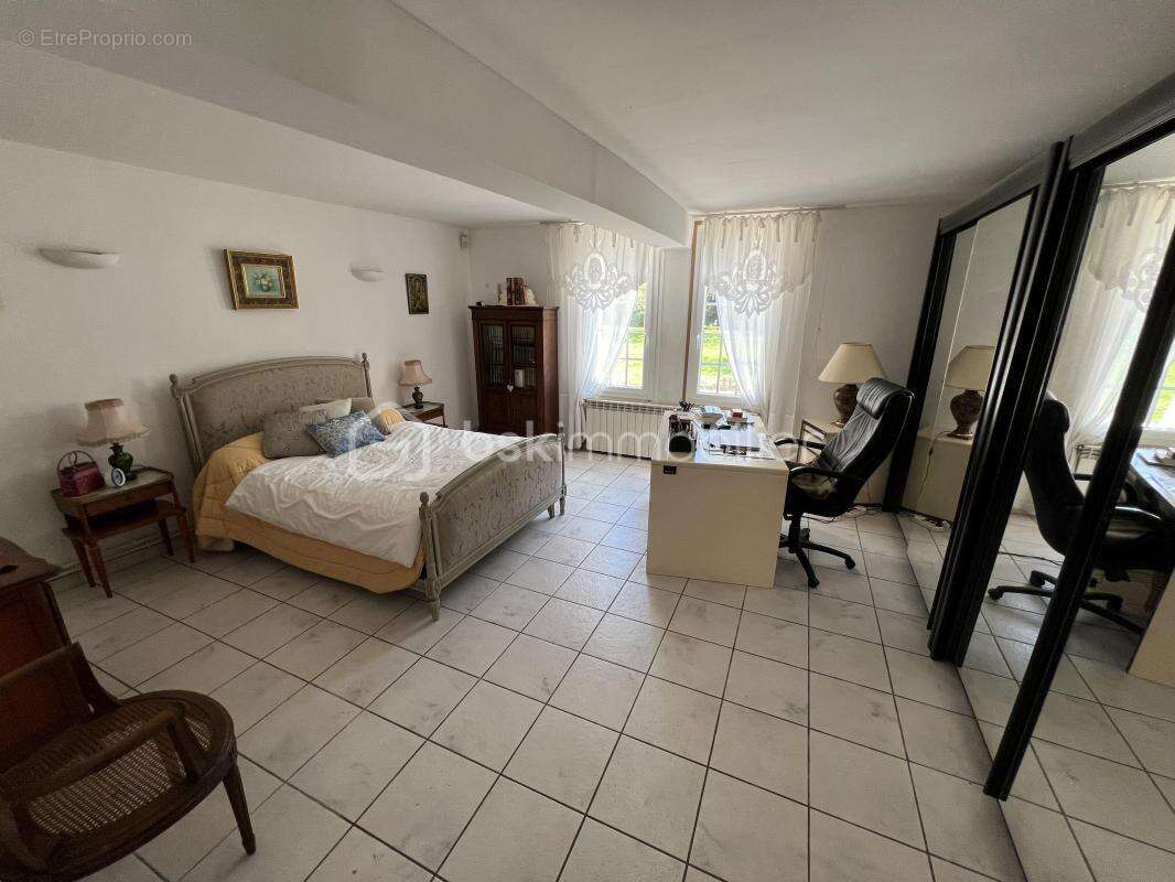 Maison à CHOISY-EN-BRIE