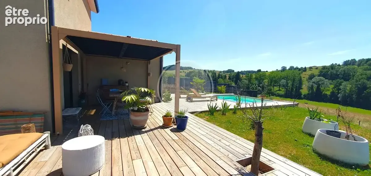 Maison 5 pièces 94 m² à vendre à Chambost-Longessaigne (69770) - photo 2