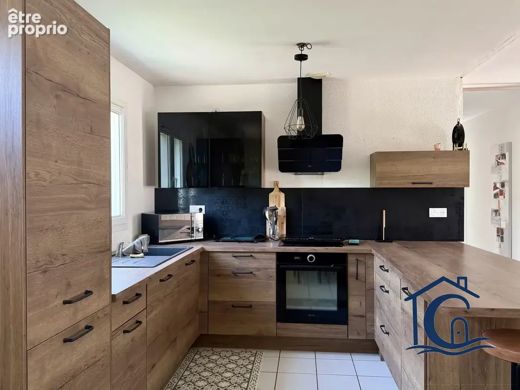 Maison 96 m² à Etaules  - photo 4