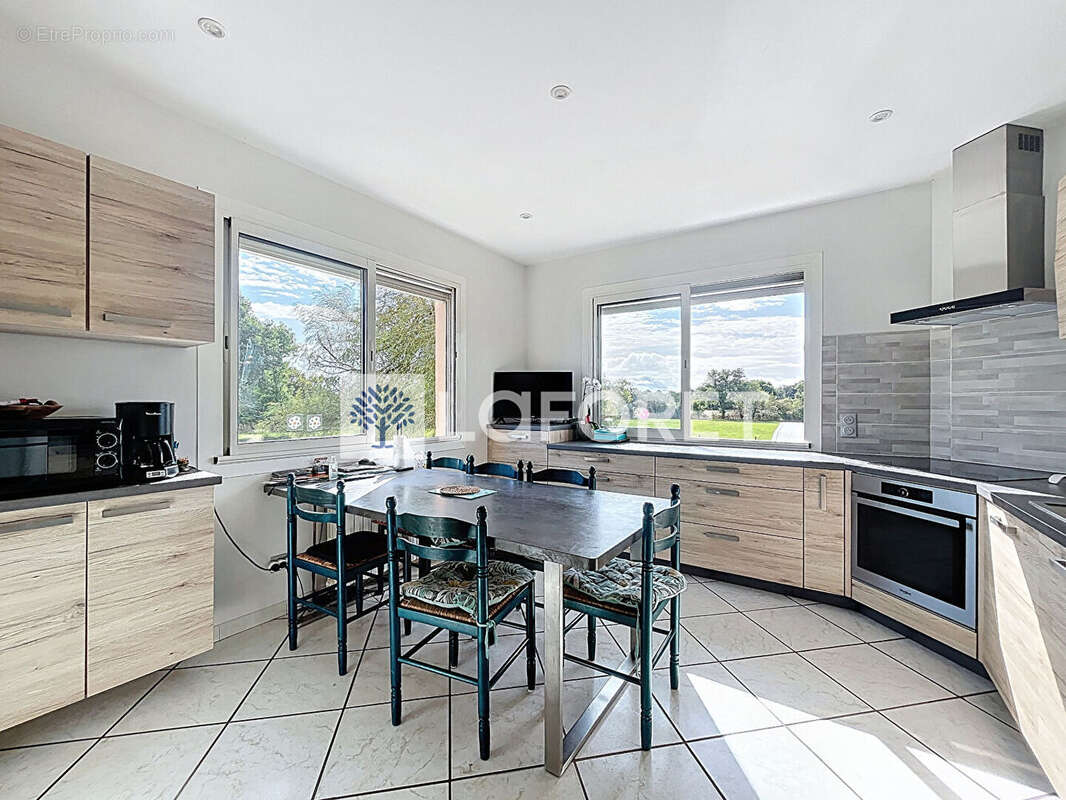 Maison à CHATILLON-SUR-THOUET