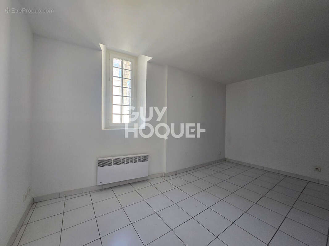Appartement à VILLENEUVE-LES-AVIGNON