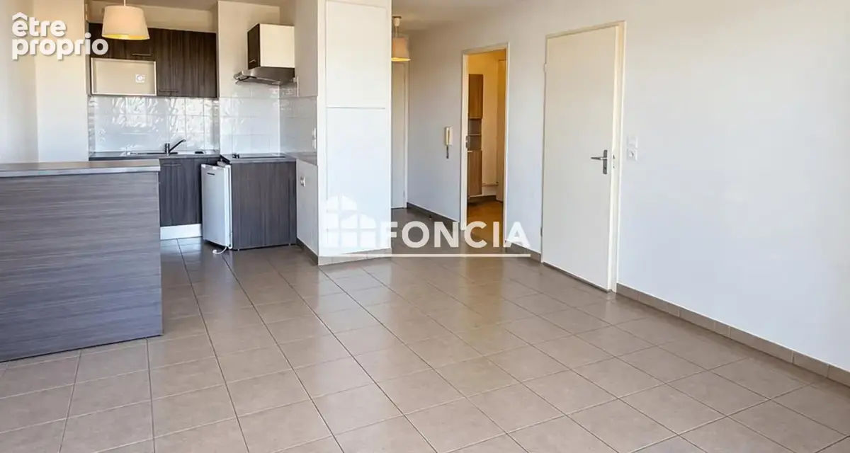 Appartement T2 47,29 m² avec balcon et vue dégagée – Cenon - photo 2