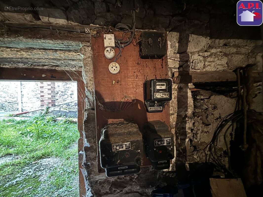 Maison à BESSEDE-DE-SAULT