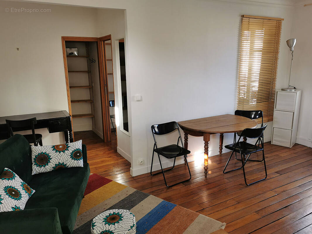 Appartement à PARIS-18E