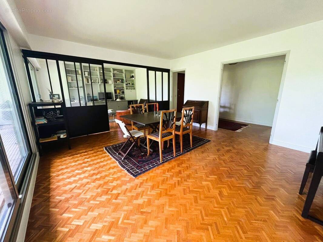 Appartement à RUEIL-MALMAISON