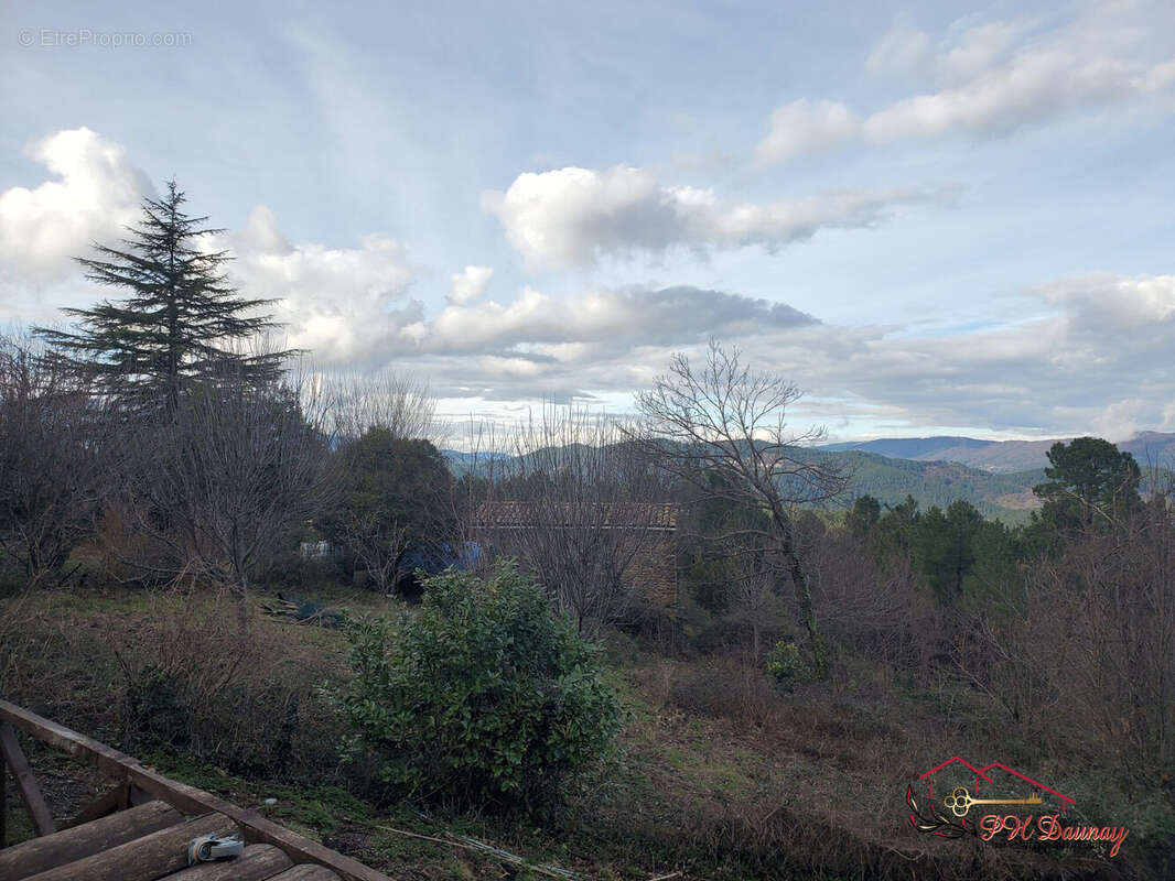 Appartement à LA VERNAREDE