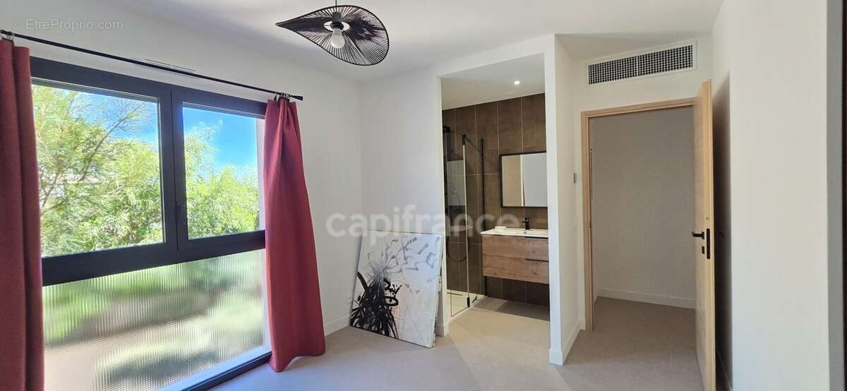 Appartement à vendre 4 pièces BANDOL (83) + 2 parkings + terrasse - photo 15