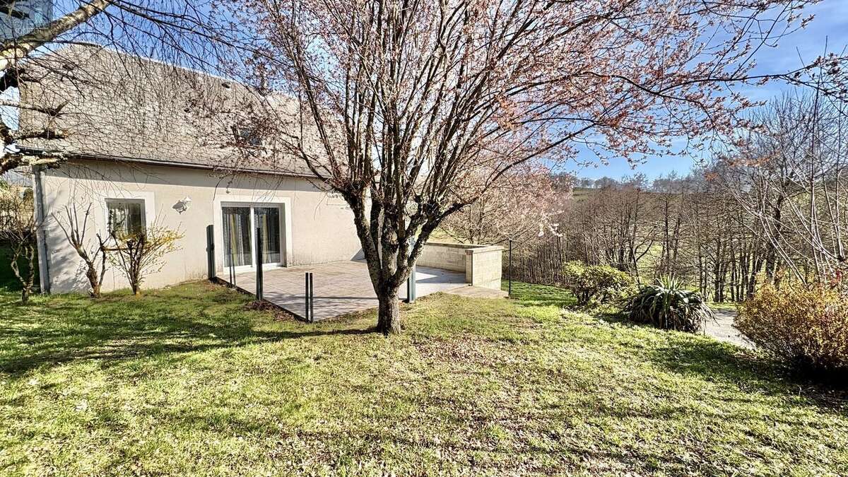 Maison à SOULAGES-BONNEVAL