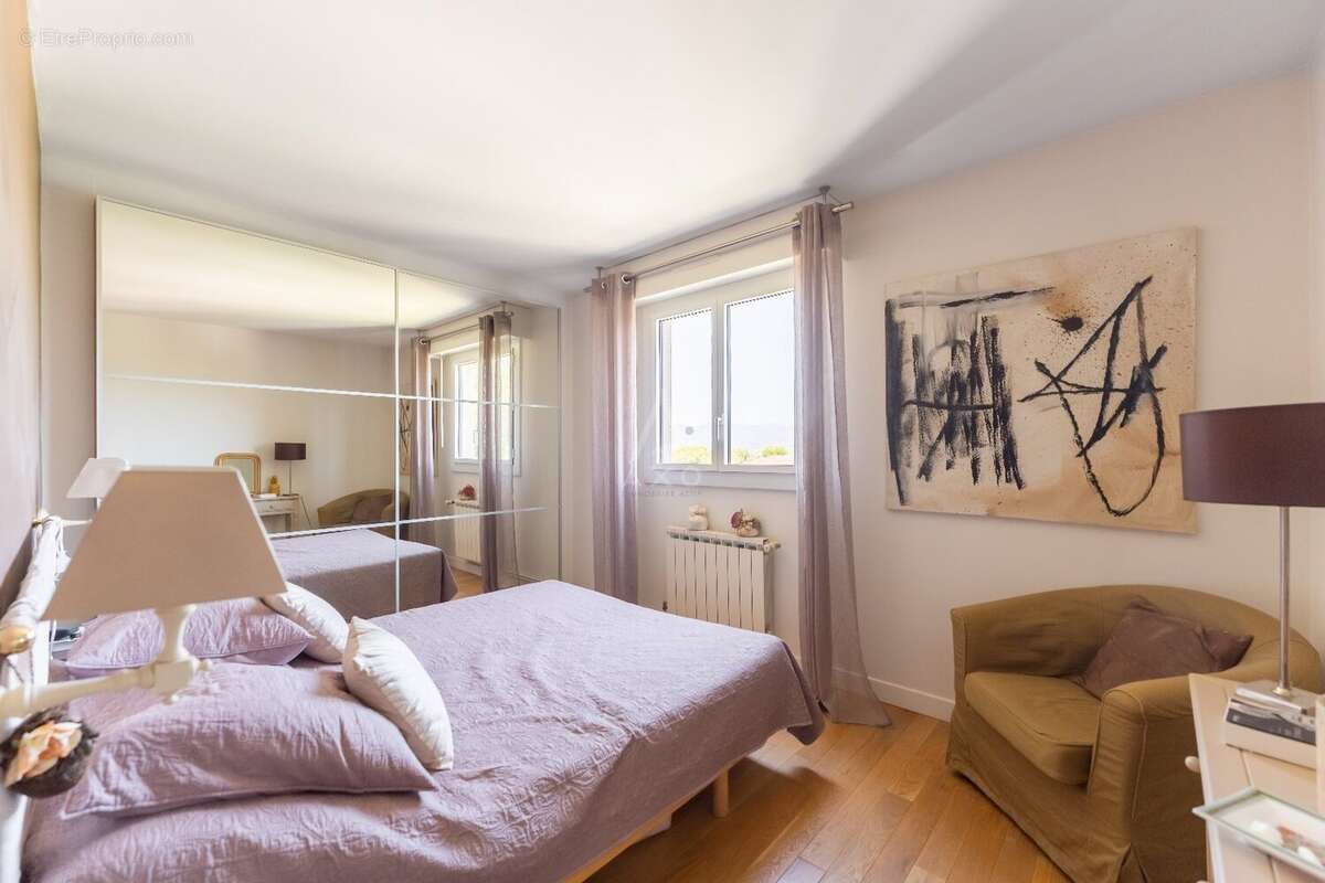 Appartement à MARSEILLE-12E