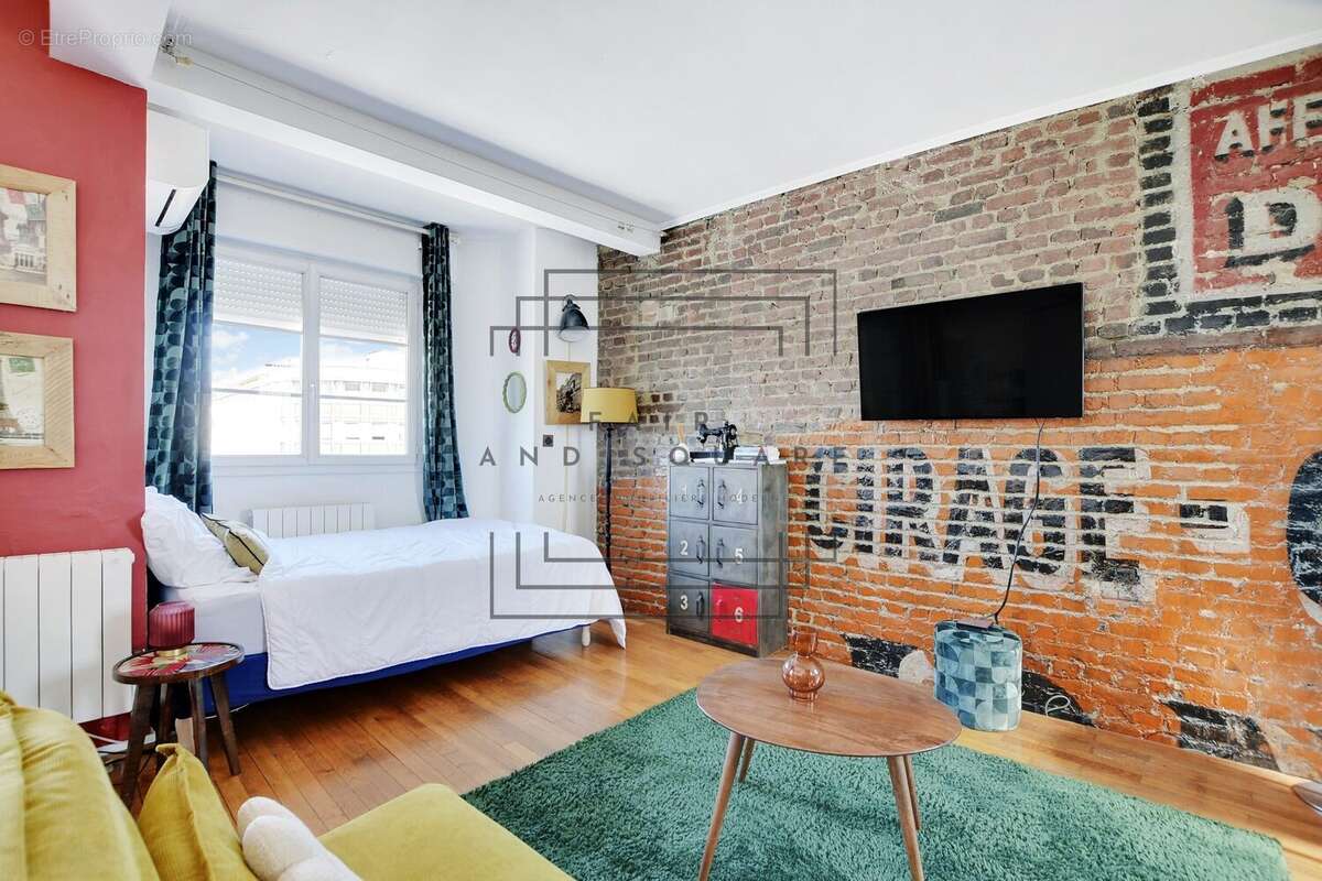 Appartement à NEUILLY-SUR-SEINE