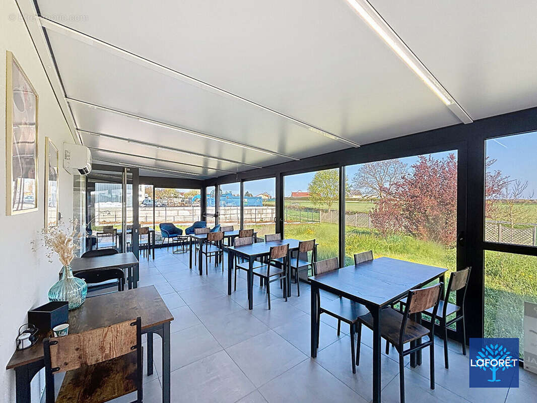 Commerce à SAIZERAIS