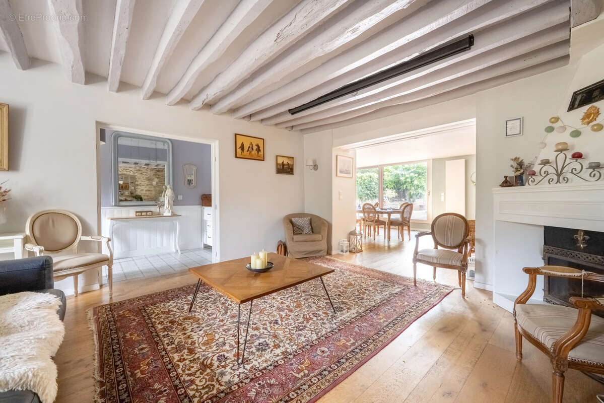 88bd1f23-3a03-487f-aafa-5b0a7bc724ff - Maison à RAMBOUILLET