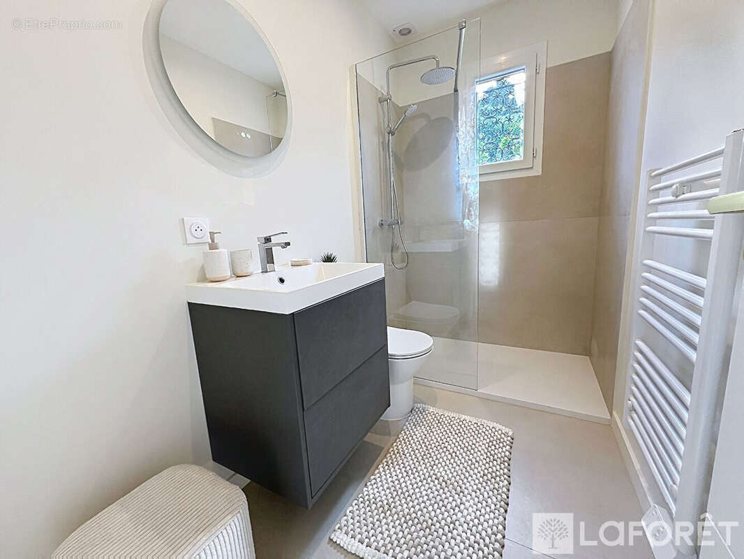 Appartement à ROQUEBRUNE-CAP-MARTIN