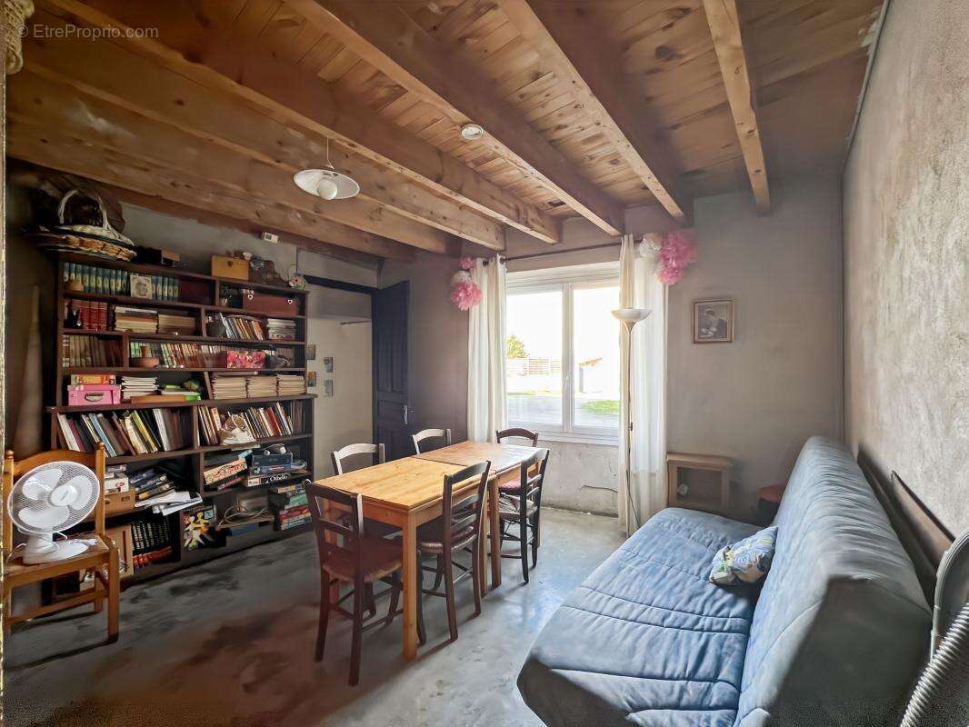 Maison à LIVRON-SUR-DROME