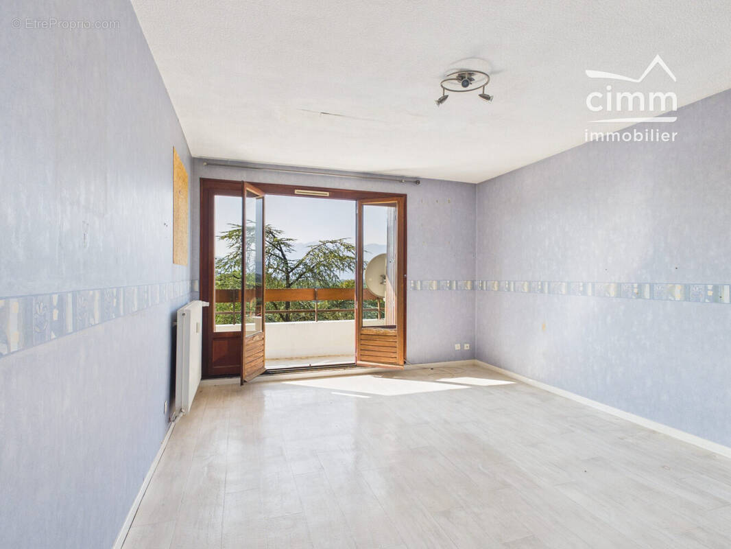 Appartement à RIVES