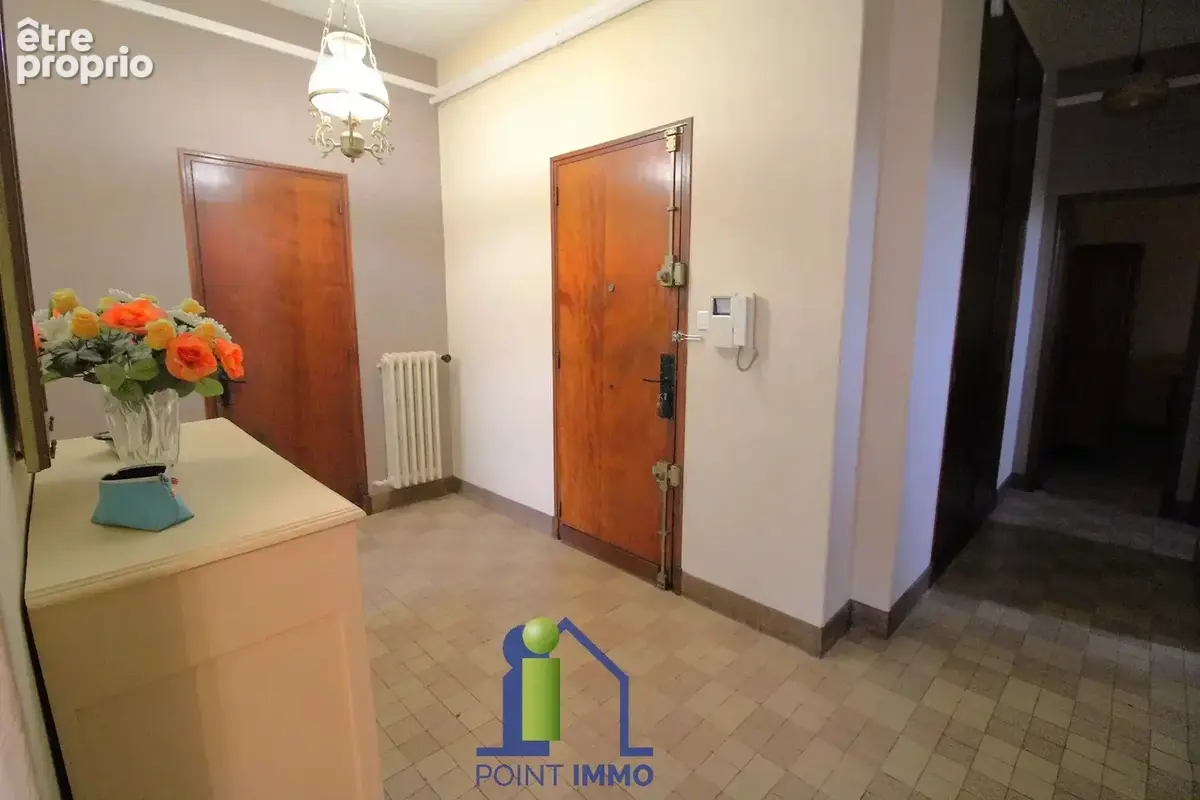 Appartement T3 avec balcons secteur Hôtel de Ville - 13002 Marseille - photo 8
