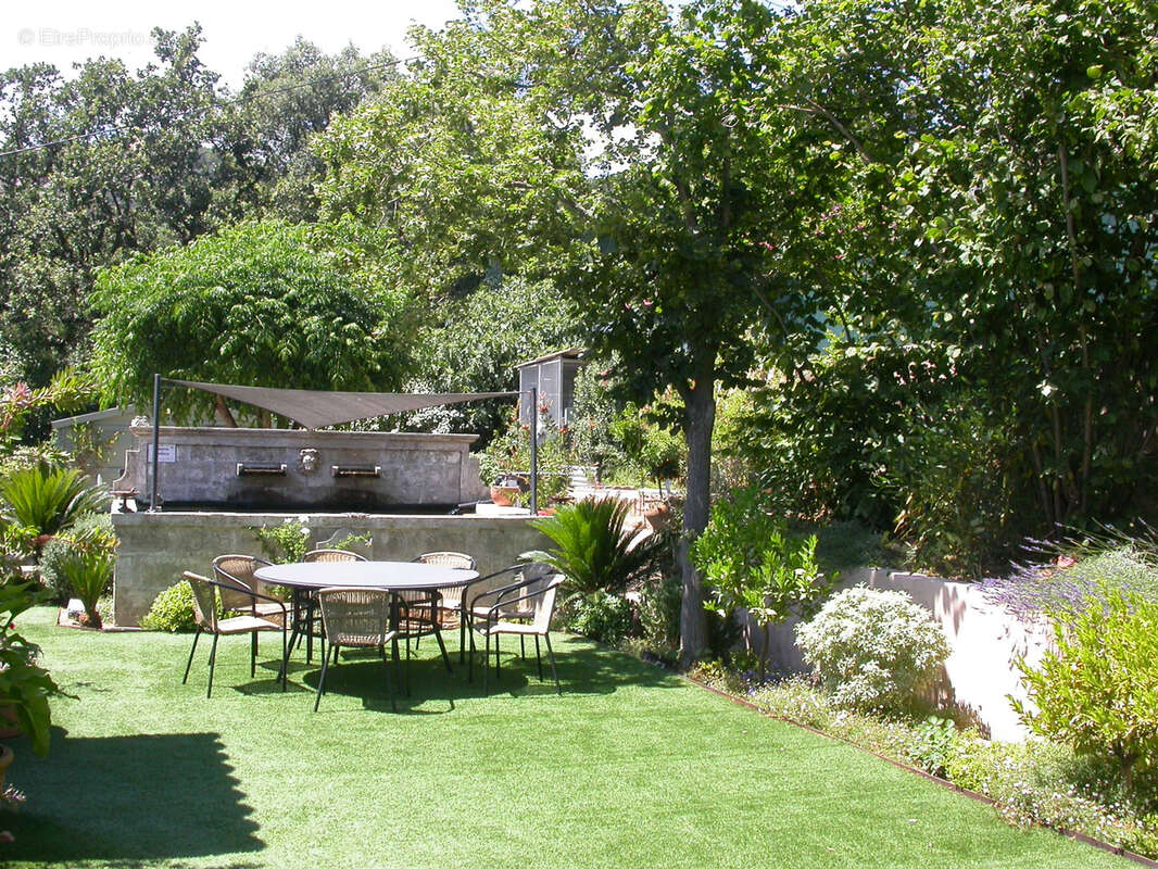 Maison à PLAN-DE-LA-TOUR