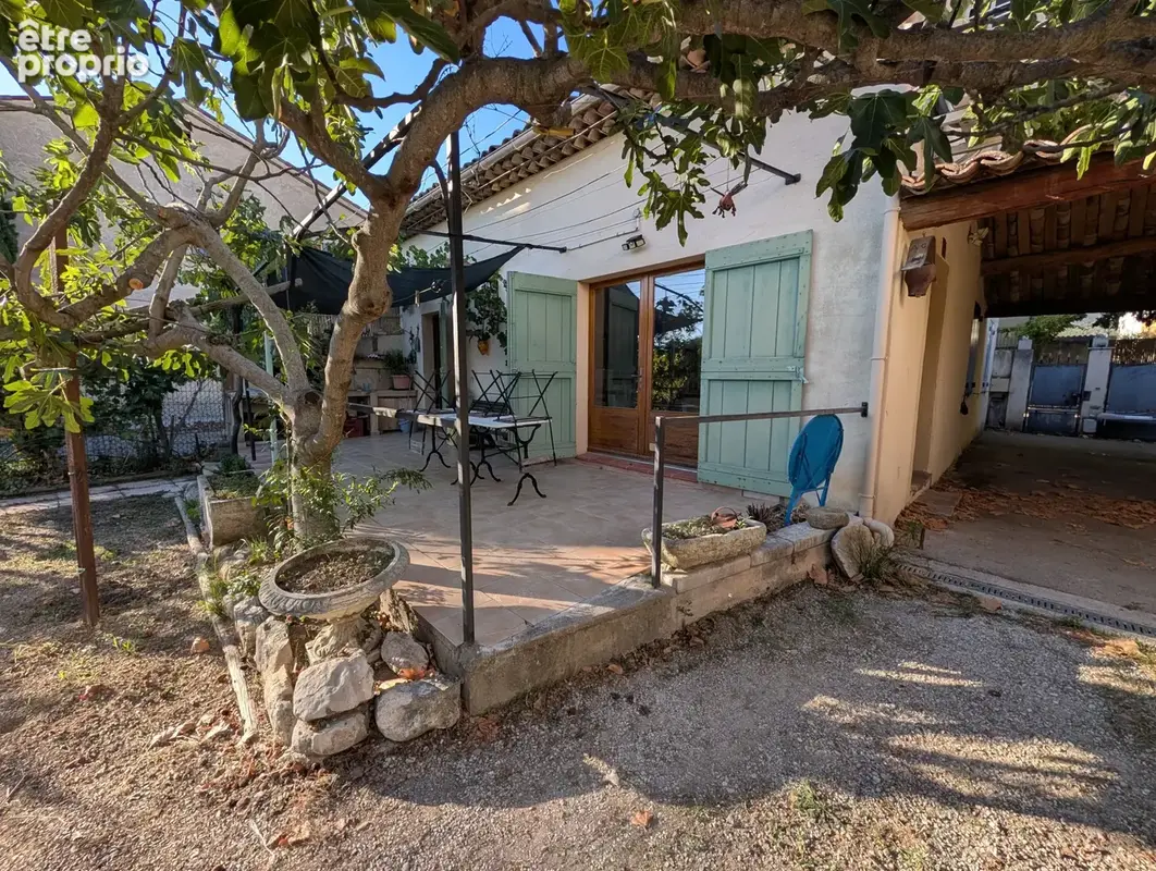 Maison de 90 m2 à Saint-Martin-de-la-Brasque avec garage et jardin - photo 9