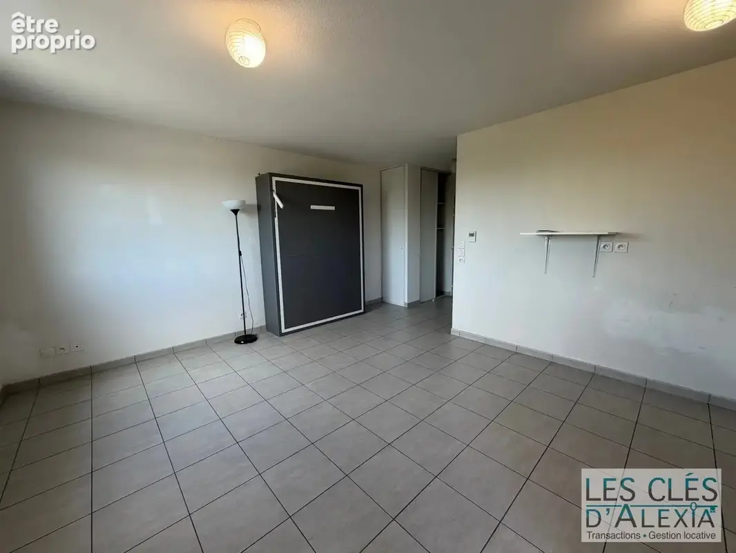 Vénissieux – Studio avec loggia et garage – Idéal investisseur - photo 3