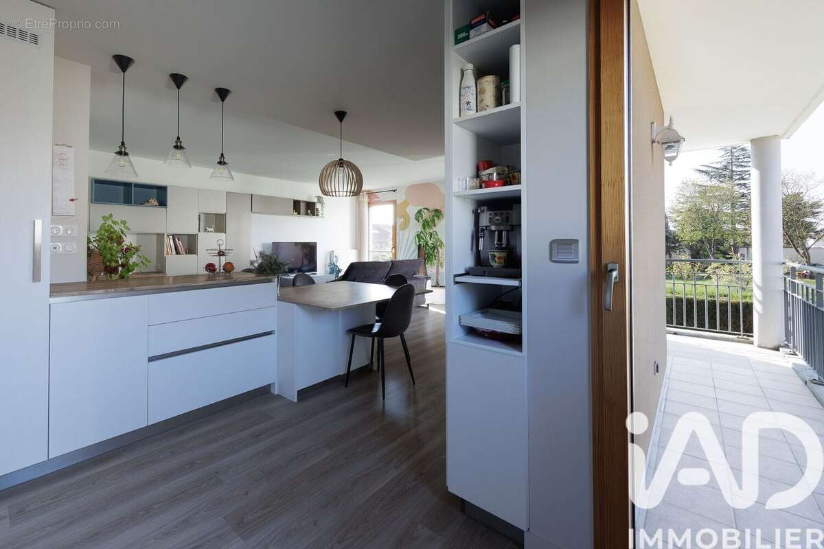 Photo 2 - Appartement à CRAPONNE