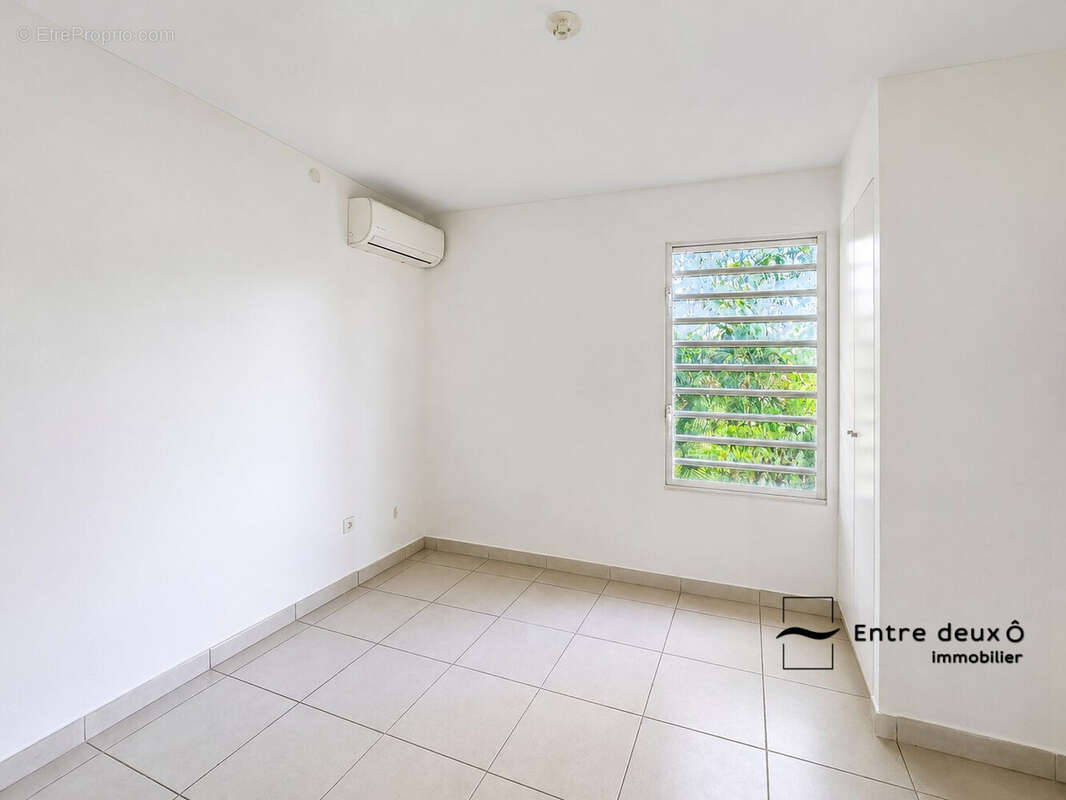 Chambre - Appartement à FORT-DE-FRANCE