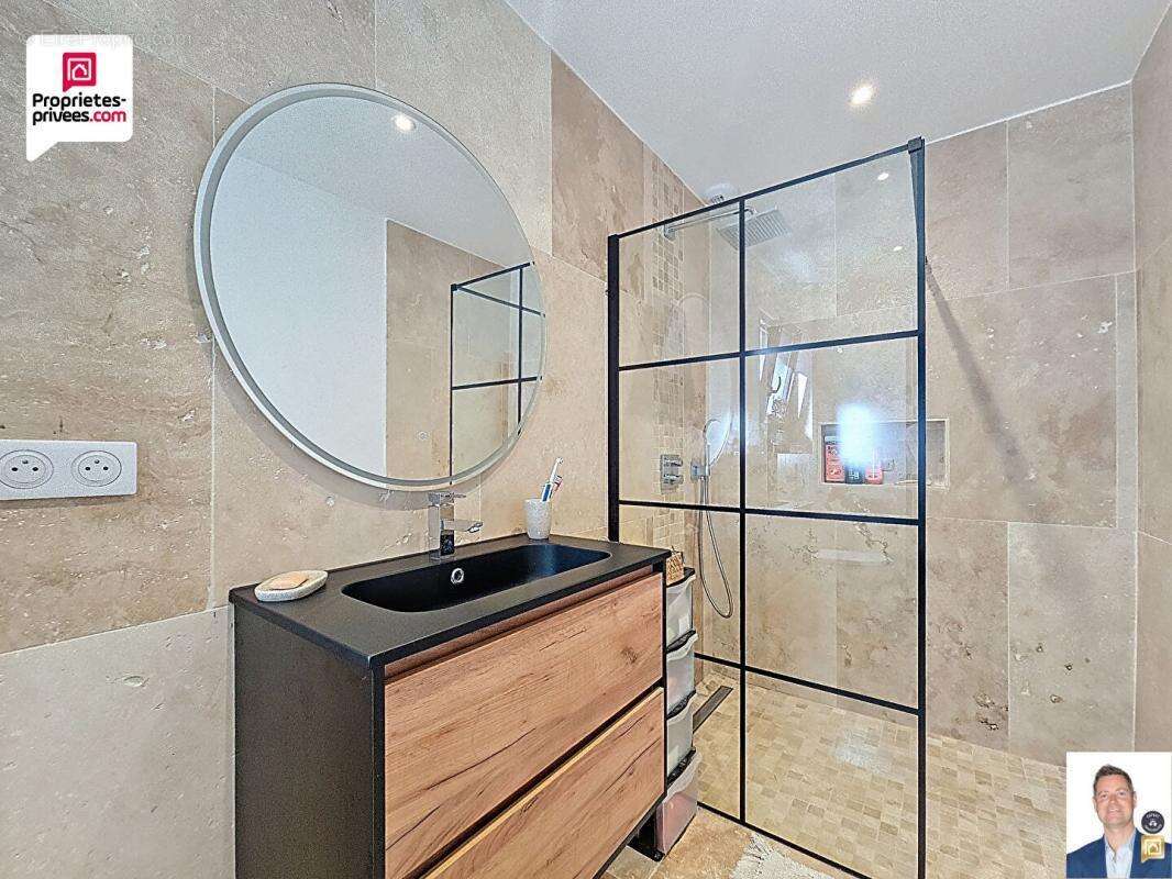 Maison à SAINT-CEZAIRE-SUR-SIAGNE