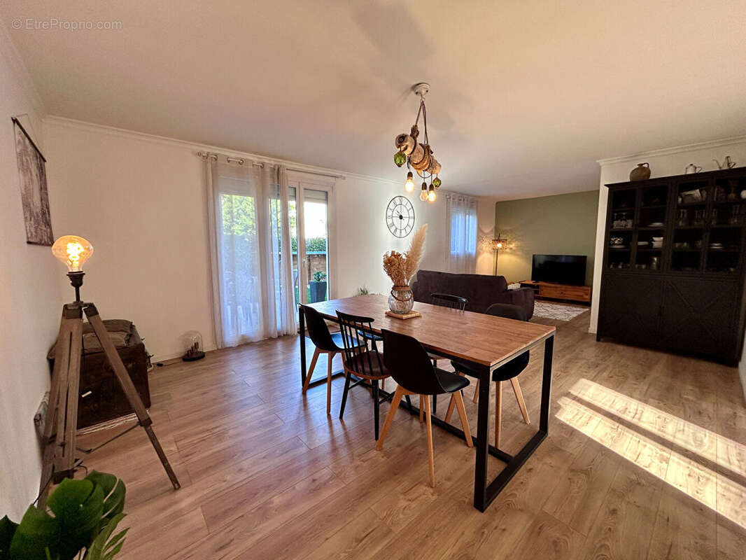 Maison à GUILHERAND-GRANGES