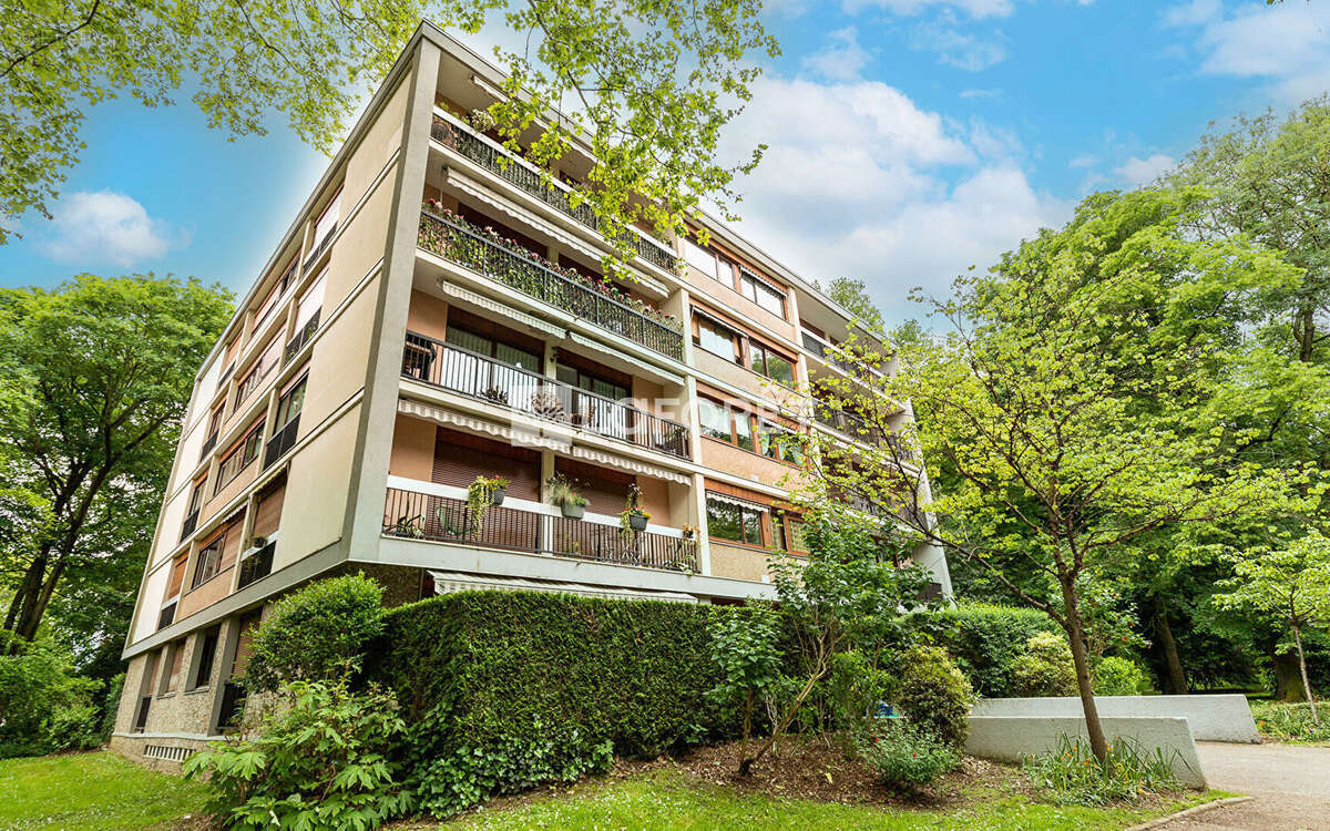 Appartement à CHILLY-MAZARIN