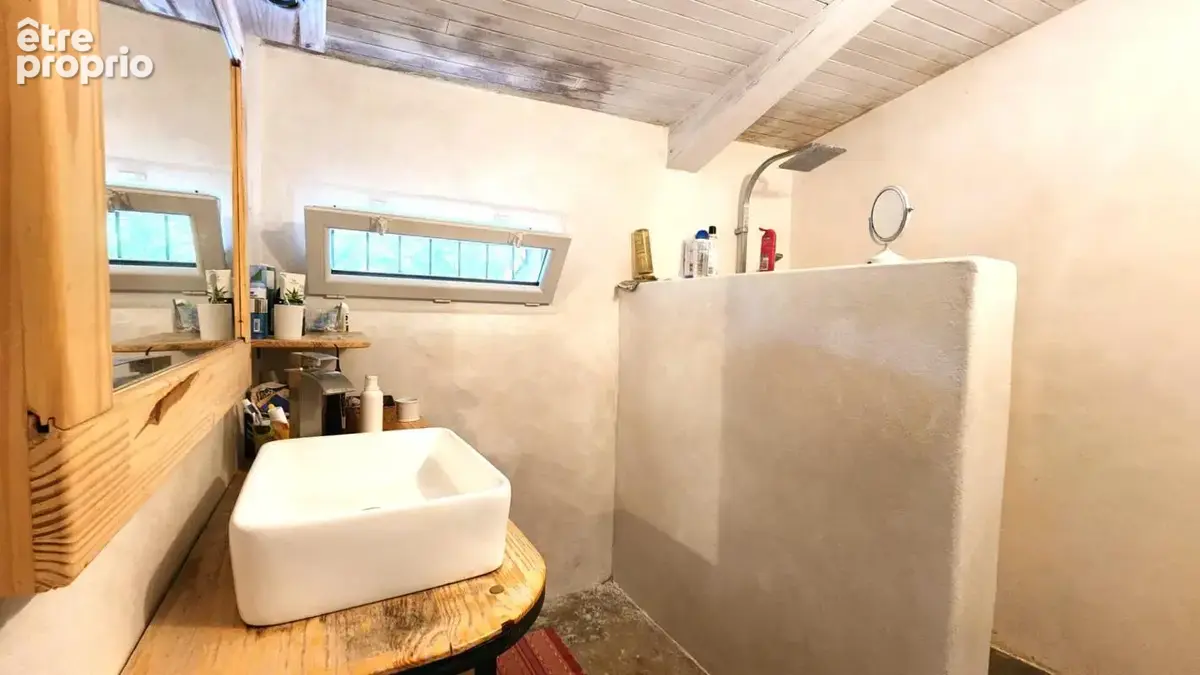 Maison 145m² - 3 000 m² de terrain - dépendances - photo 12