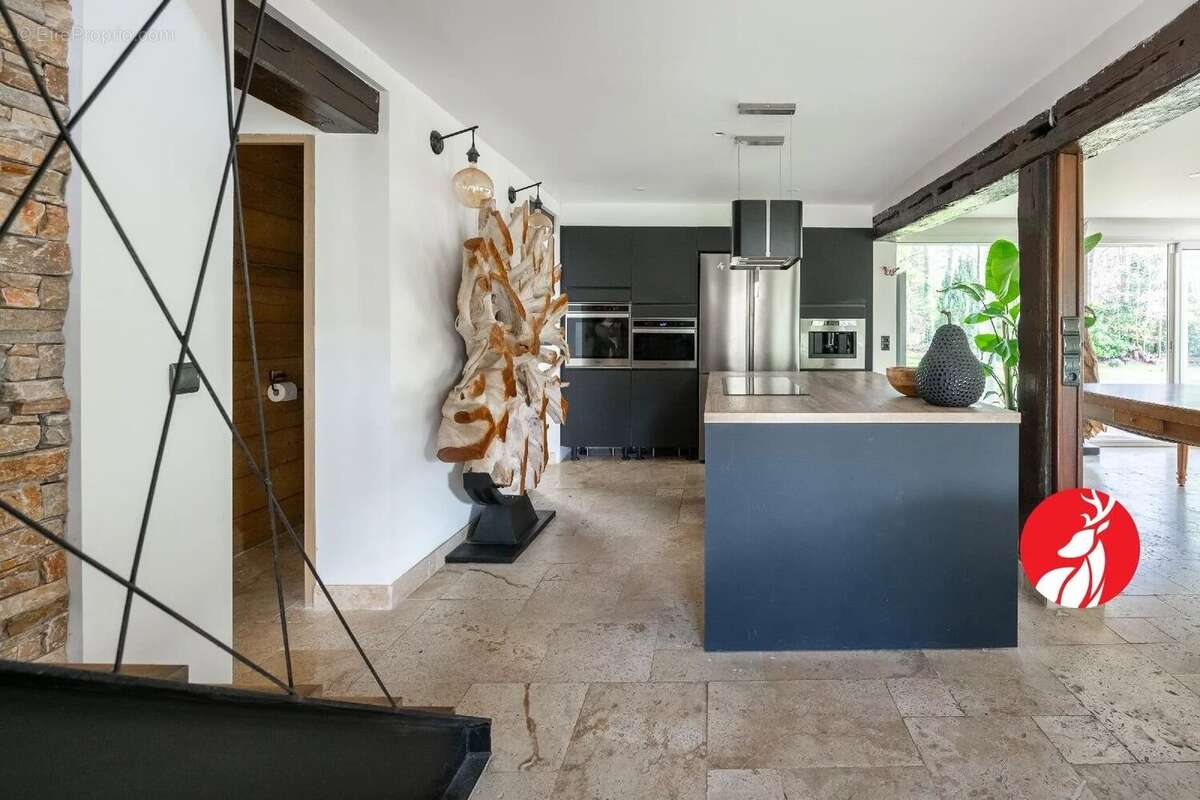 Maison à MILLY-LA-FORET